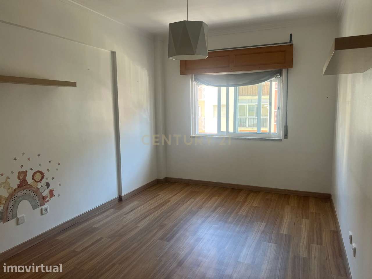 Moderno T2 para arrendamento com 2 WC's em Queluz - Grande imagem: 3/23