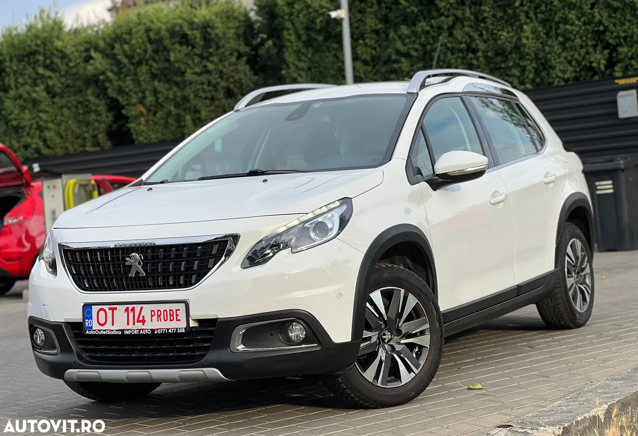 Peugeot 2008 1.2 PureTech Turbo S&S Allure - 2