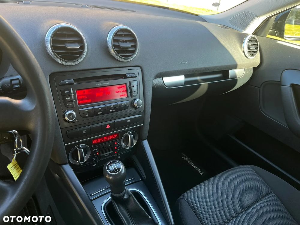 Audi A3 Sportback 1.6 Ambiente - 17