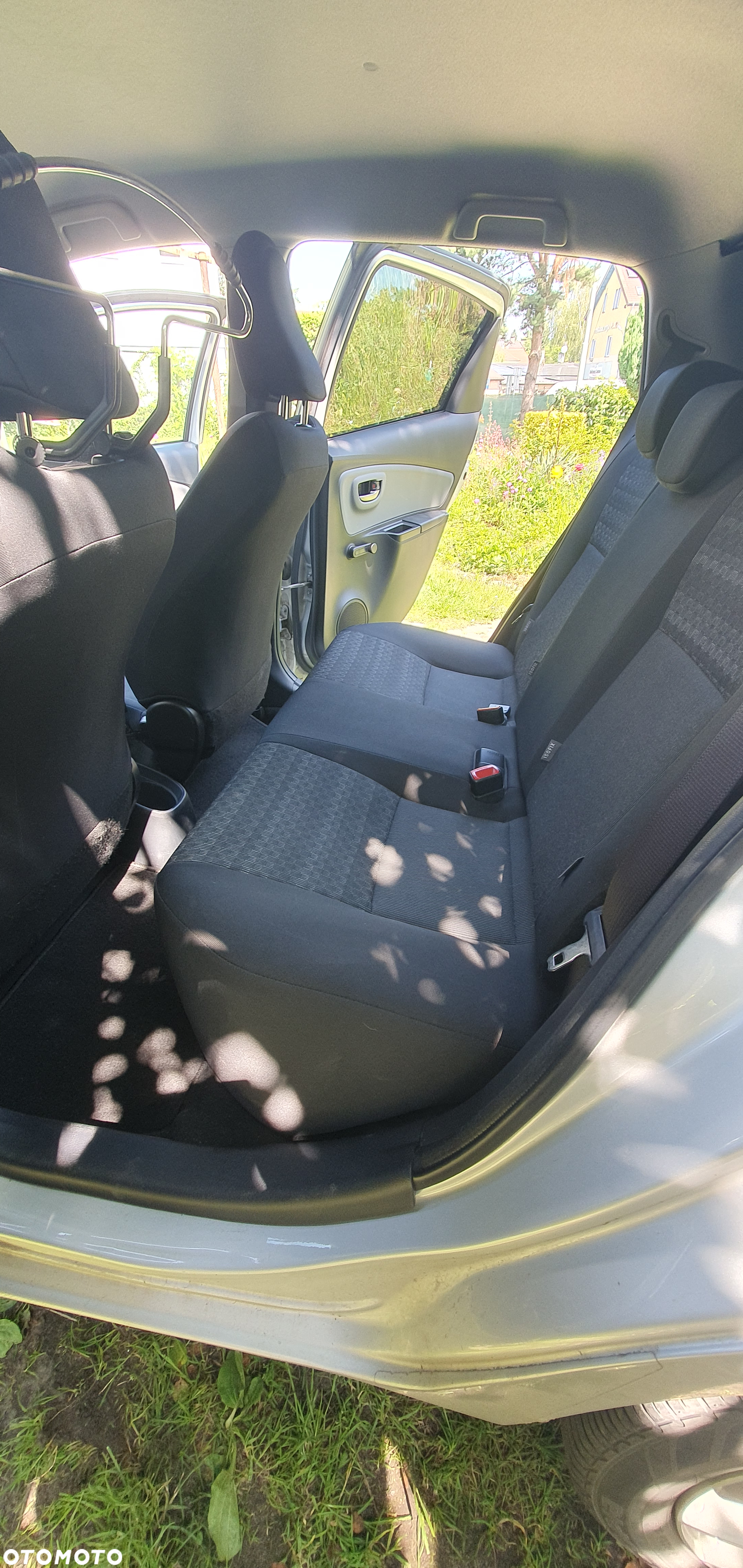 Toyota Yaris 1.33 Active - 13