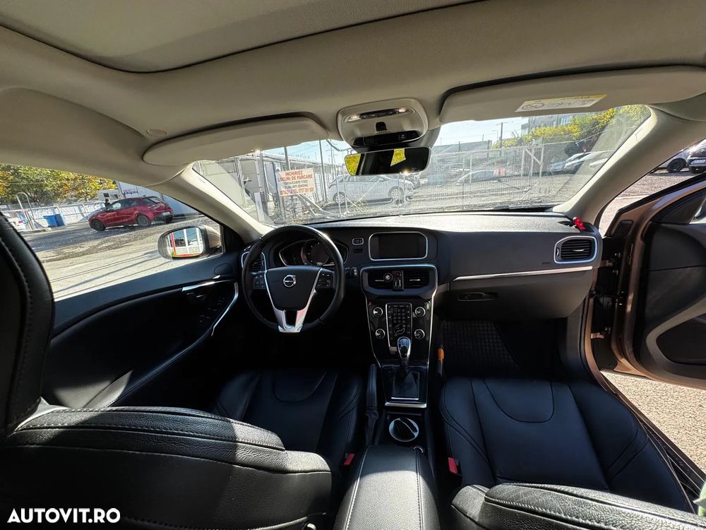 Volvo V40 D3 Aut. Inscription - 15