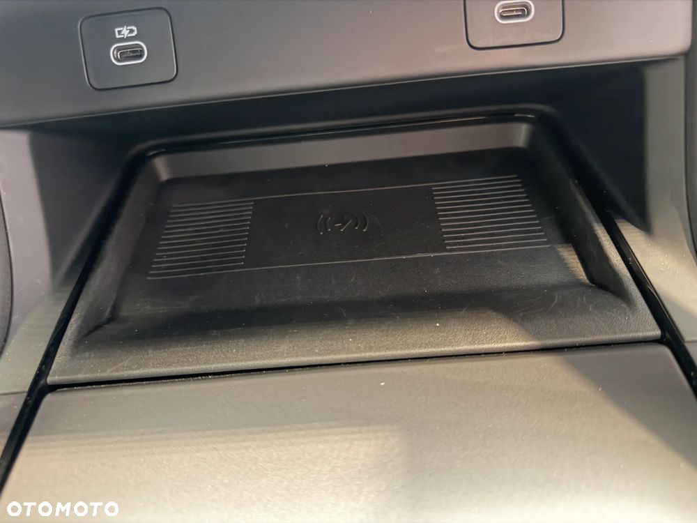 Land Rover Discovery Sport - 22