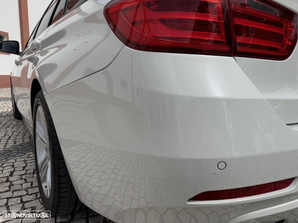BMW 318 d Auto Line Sport - 10