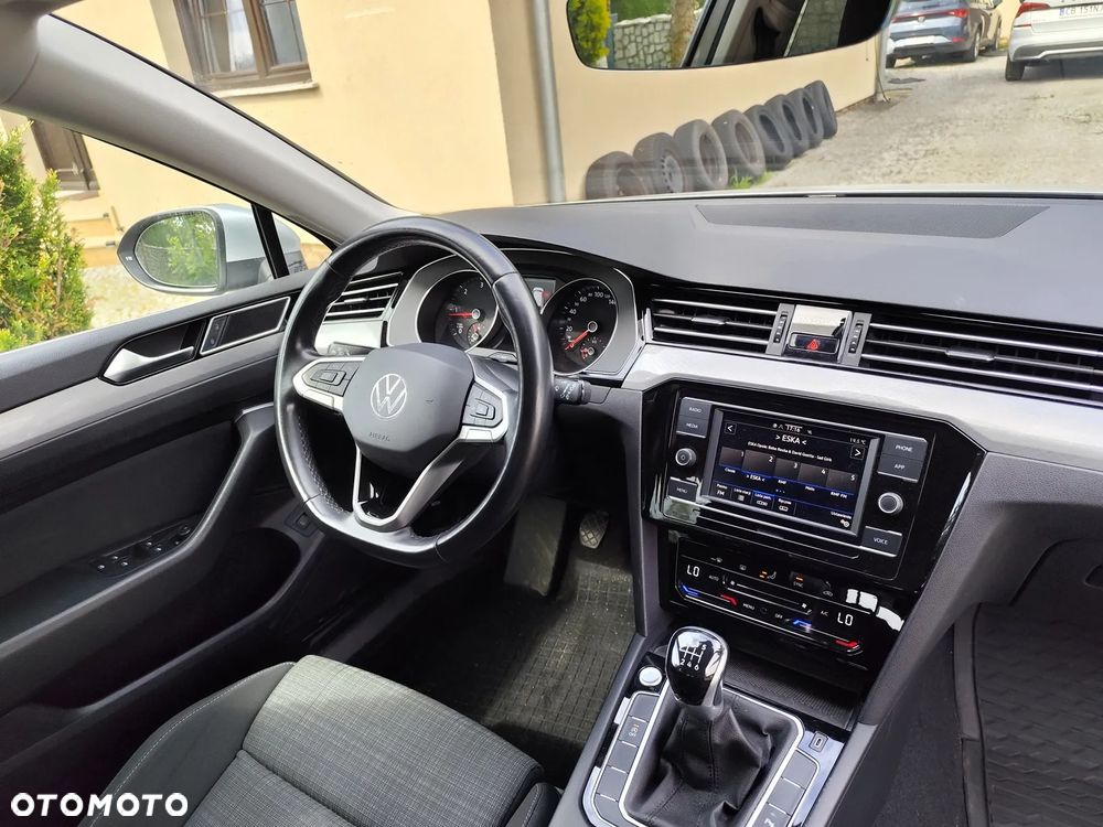 Volkswagen Passat Variant 2.0 TDI EVO Business - 8