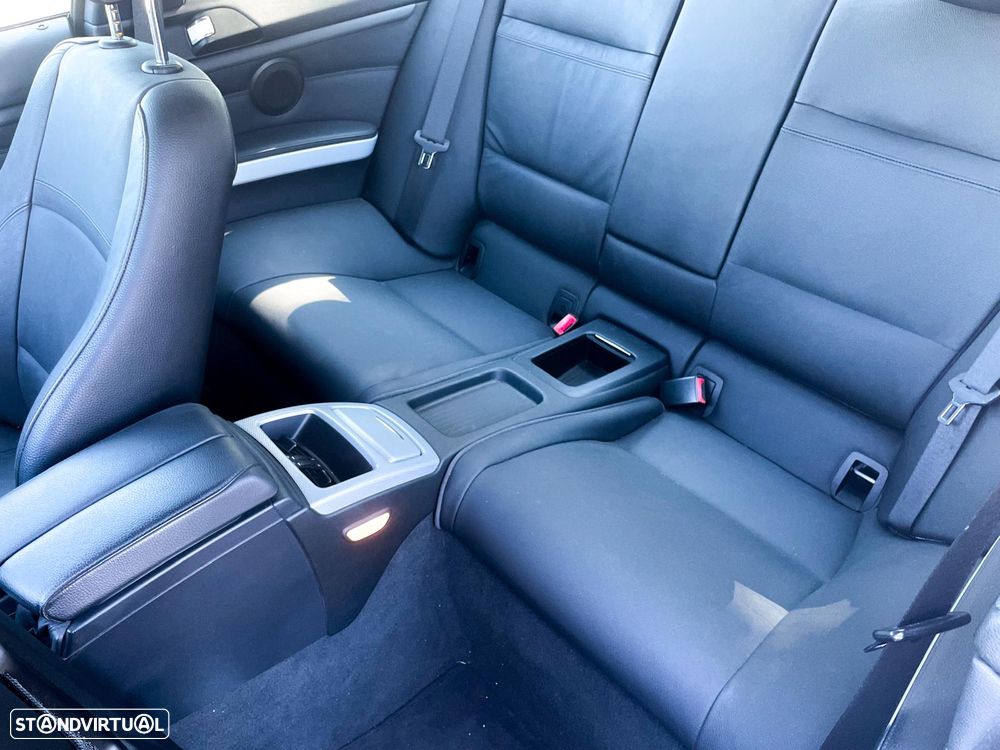 BMW 320 d Coupe - 8