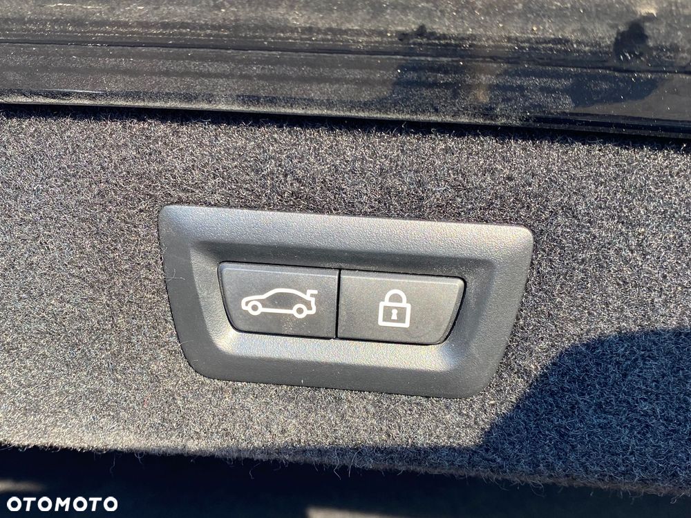 BMW Seria 8 840i xDrive - 25