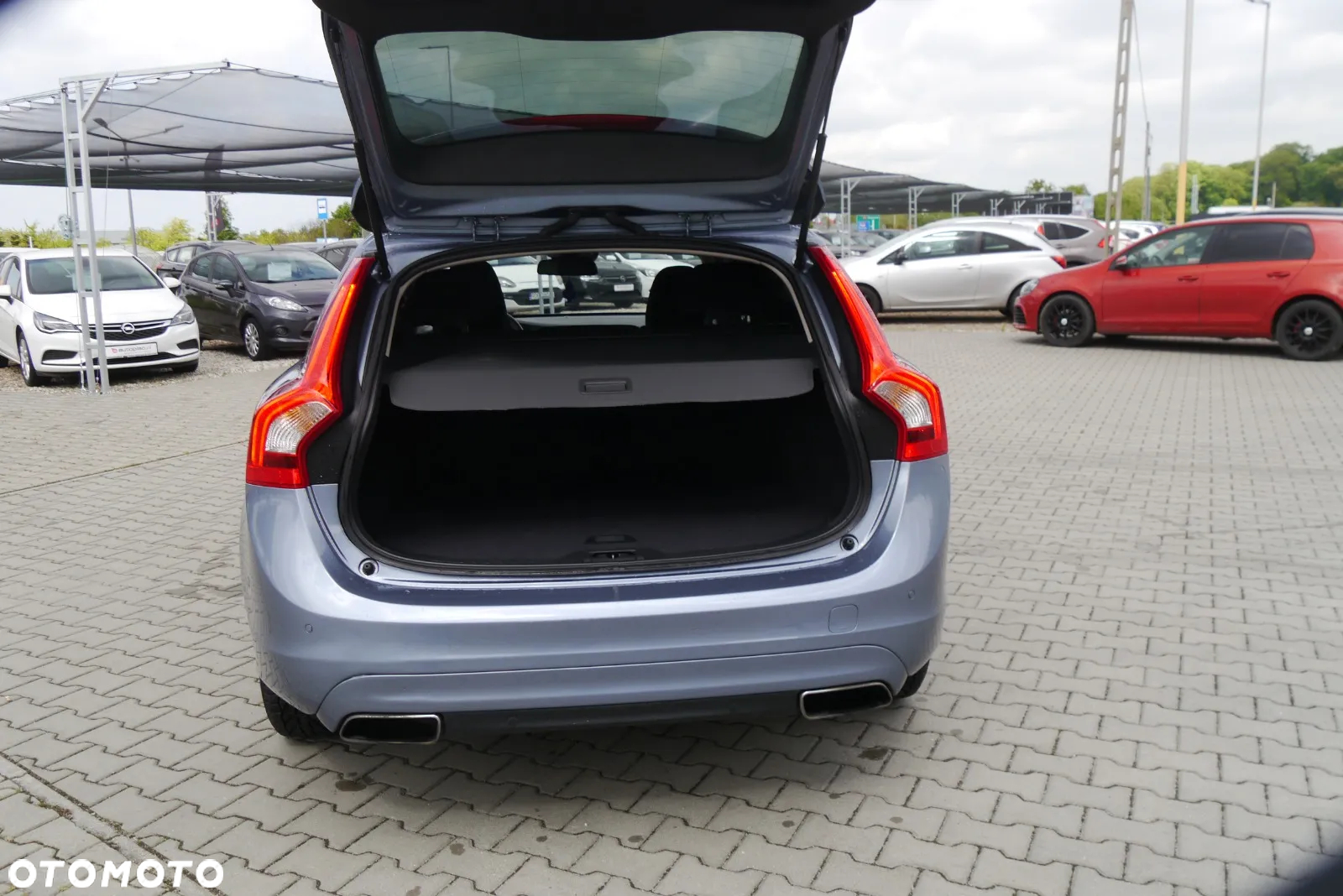 Volvo V60 - 13