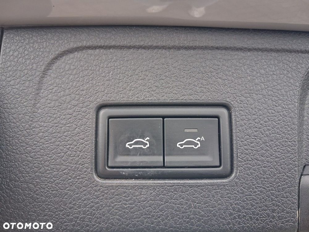 Volkswagen Passat - 12
