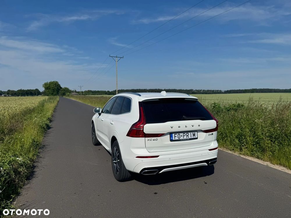 Volvo XC 60 D4 AWD R-Design - 4