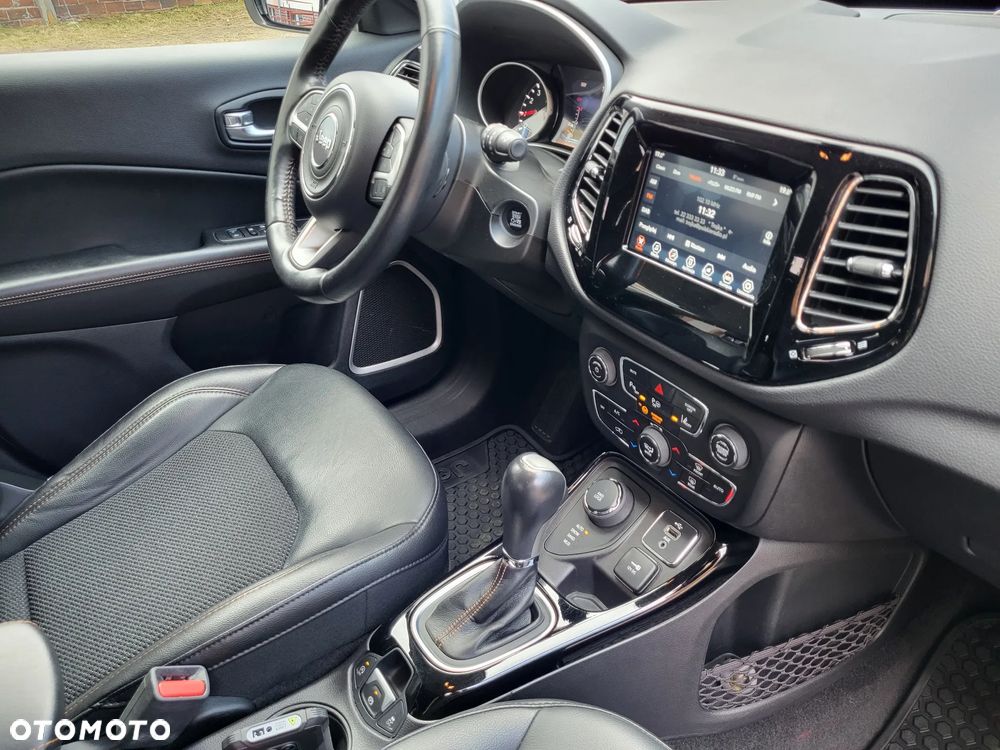 Jeep Compass 1.4 TMair Limited 4WD S&S - 28