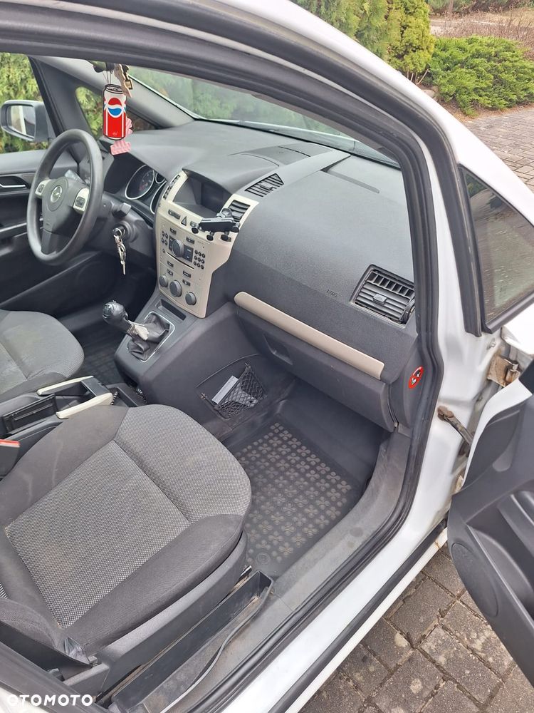 Opel Zafira - 4