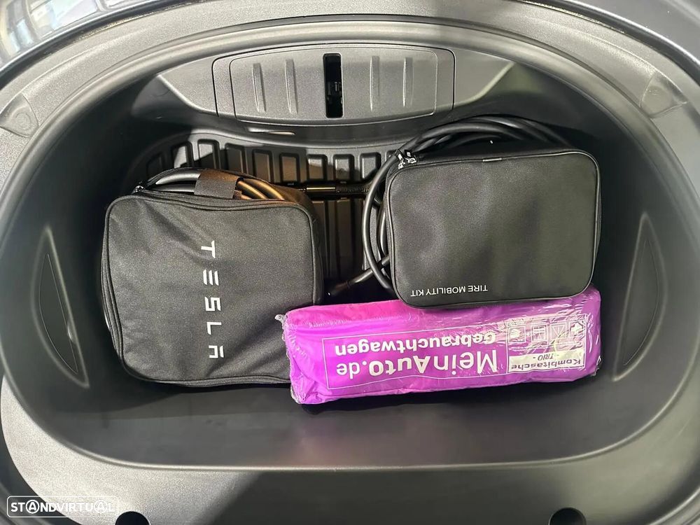 Tesla Model 3 Standard RWD - 40