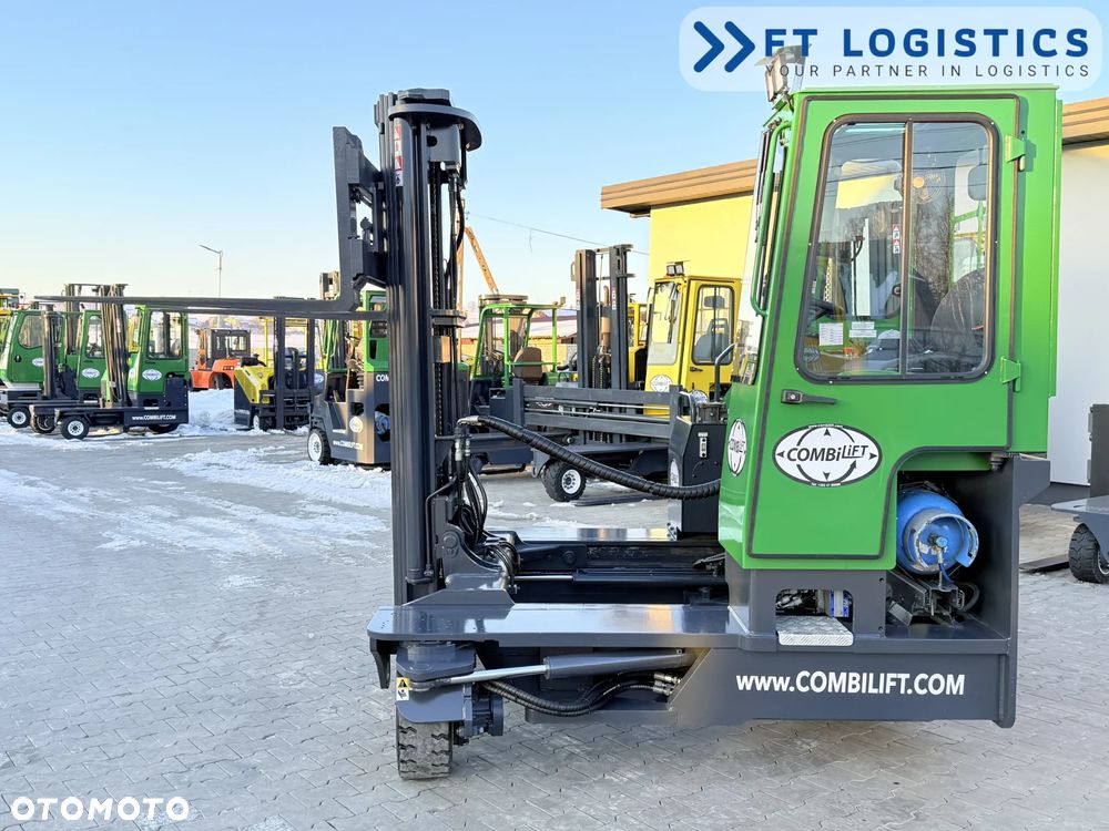 Combilift WÓZEK CZTEROKIERUNKOWY - WIELOKIERUNKOWY | COMBILIFT C4000 | GAS | TRIPLEX 5550MM | POZYCJONER WIDEŁ | PEŁNA KABINA | WOLNY SKOK | STAN IDEALNY | Szeroka oferta wózków czterokierunkowych i bocznych, dopasowanych do różnorodnych potrzeb i zastosowań - 24