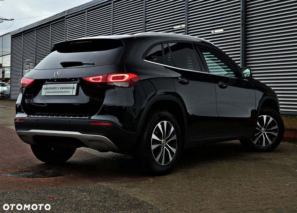 Mercedes-Benz GLA 200 Style - 10