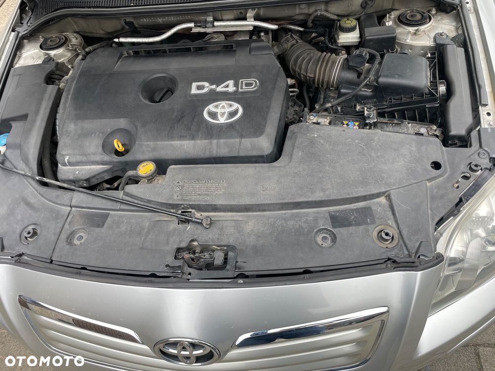 Toyota Avensis - 7