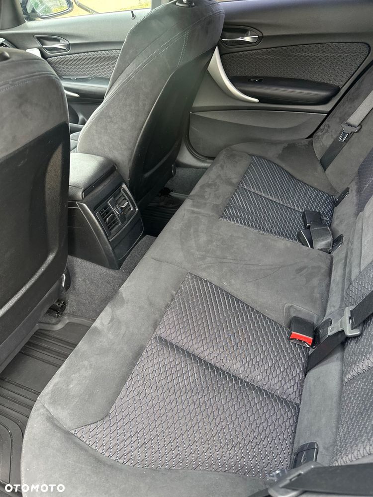 BMW Seria 1 120d xDrive - 13