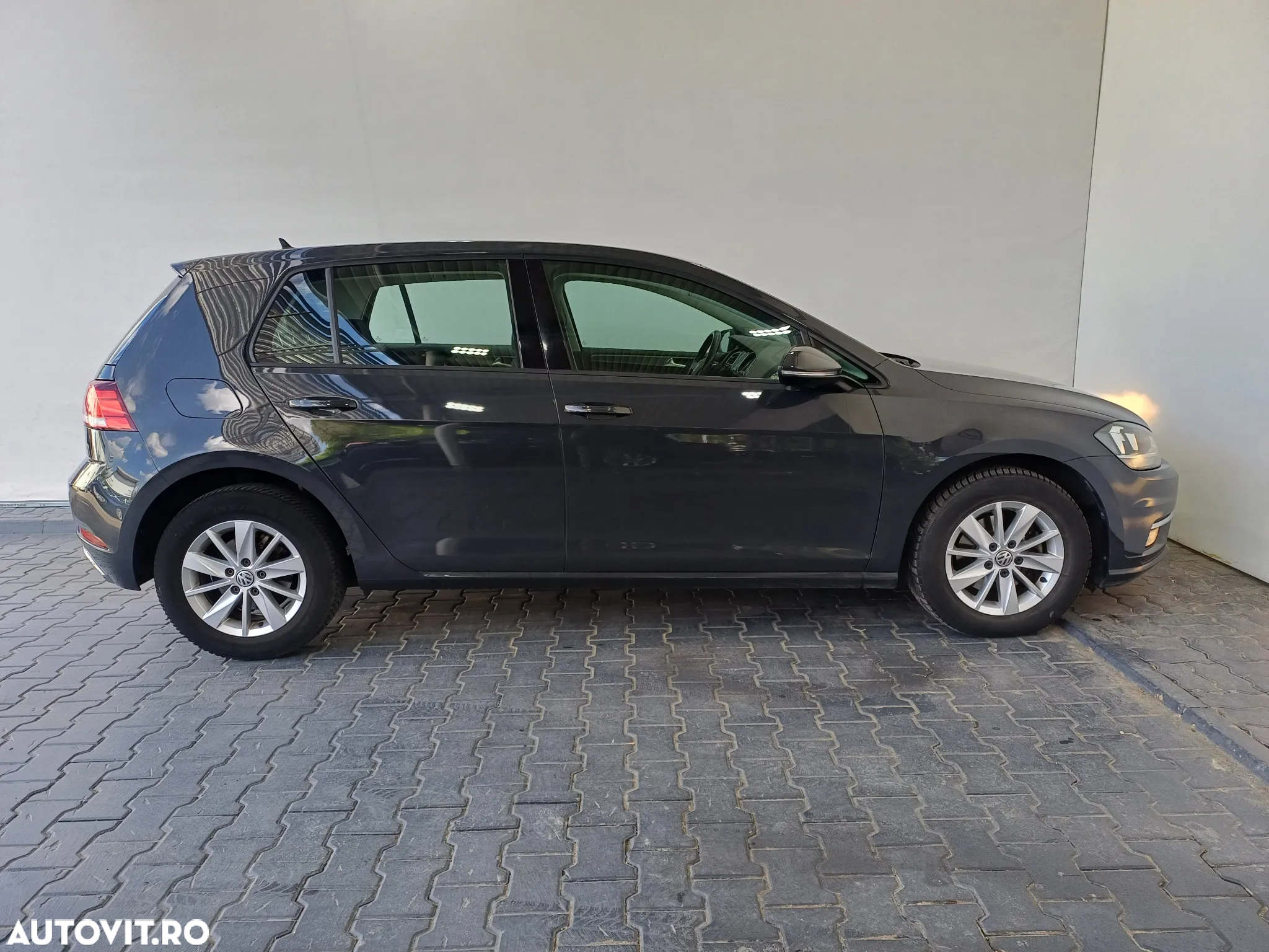 Volkswagen Golf 1.6 TDI Comfortline - 30