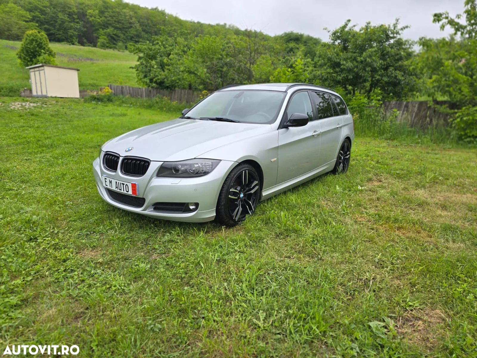 BMW Seria 3 320d DPF Touring Aut. - 13