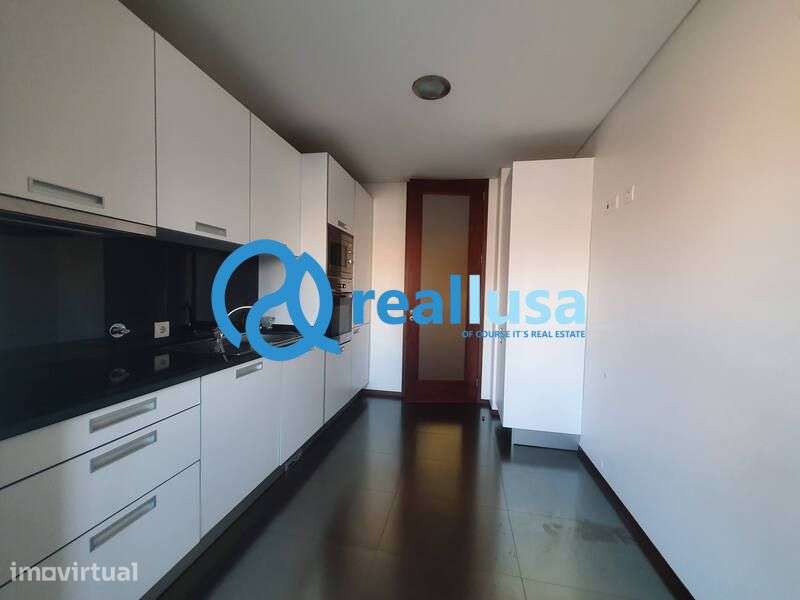 Apartamento T1 c/ garagem Bonfim Porto - Grande imagem: 2/10