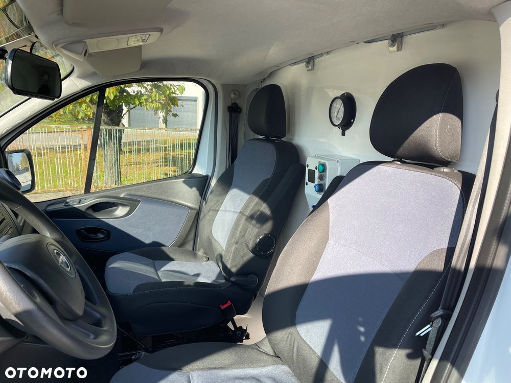 Opel Vivaro - 10