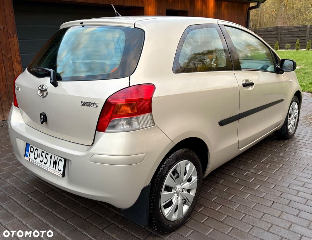 Toyota Yaris 1.33 Luna - 3