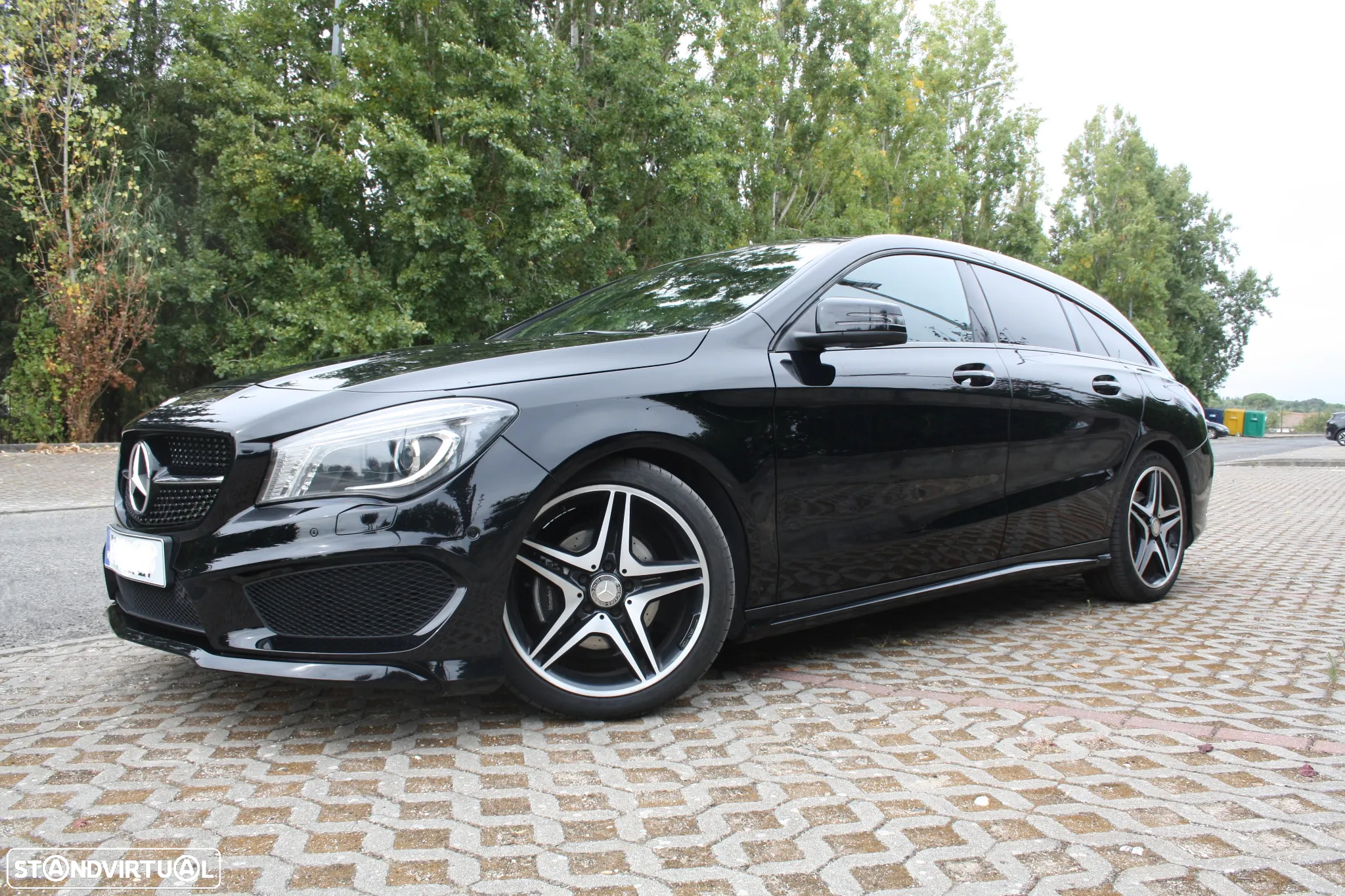 Mercedes-Benz CLA 180 d Shooting Brake AMG Line - 5