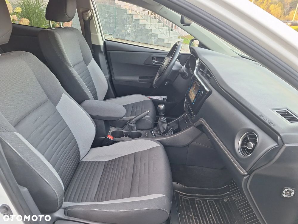 Toyota Auris - 3