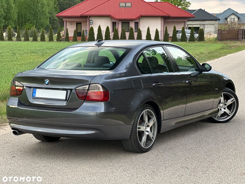 BMW Seria 3 318i - 3