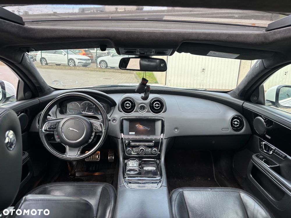 Jaguar XJ 3.0 T AWD R-Sport - 19