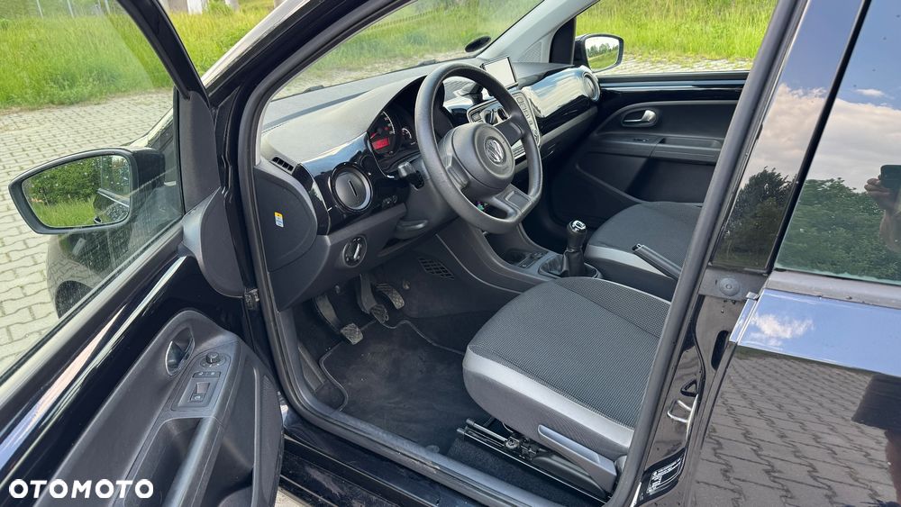 Volkswagen up! - 10