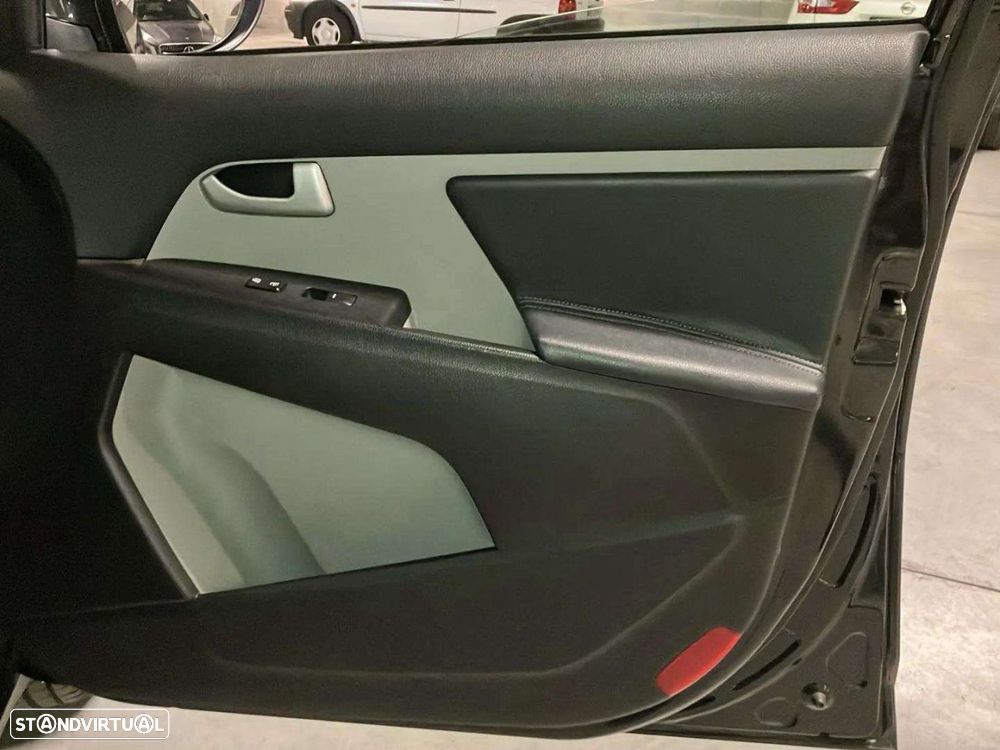 Kia Sportage 1.7 CRDI ISG Prime - 21