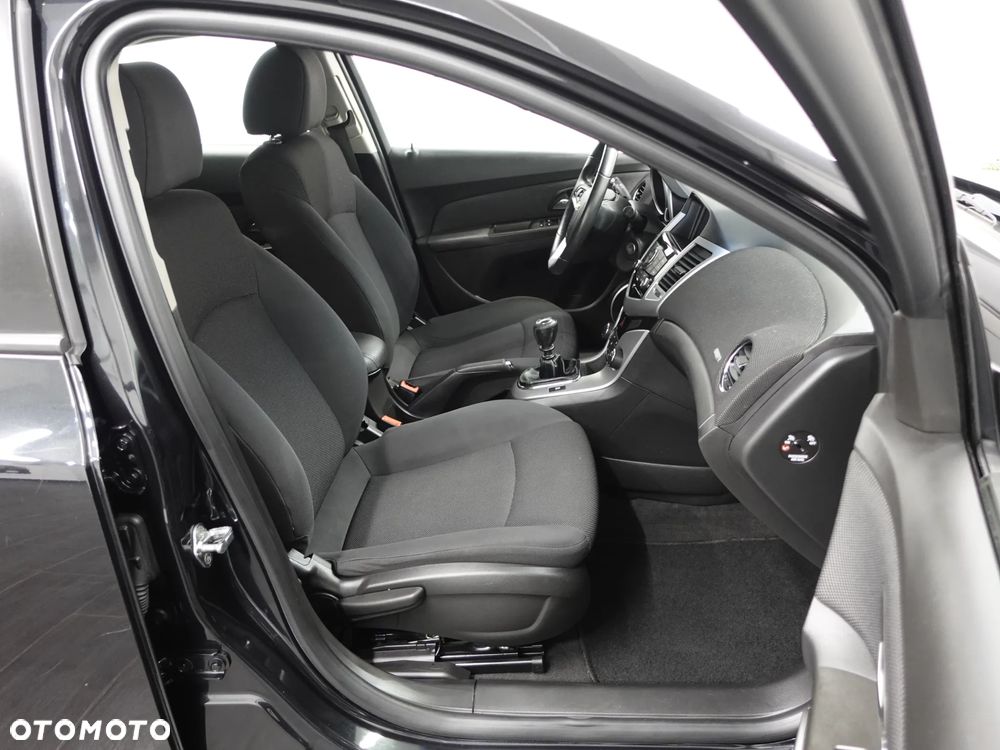 Chevrolet Cruze 1.8 LT - 25