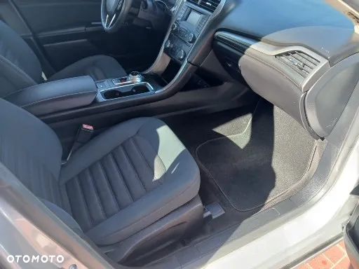 Ford Fusion - 17