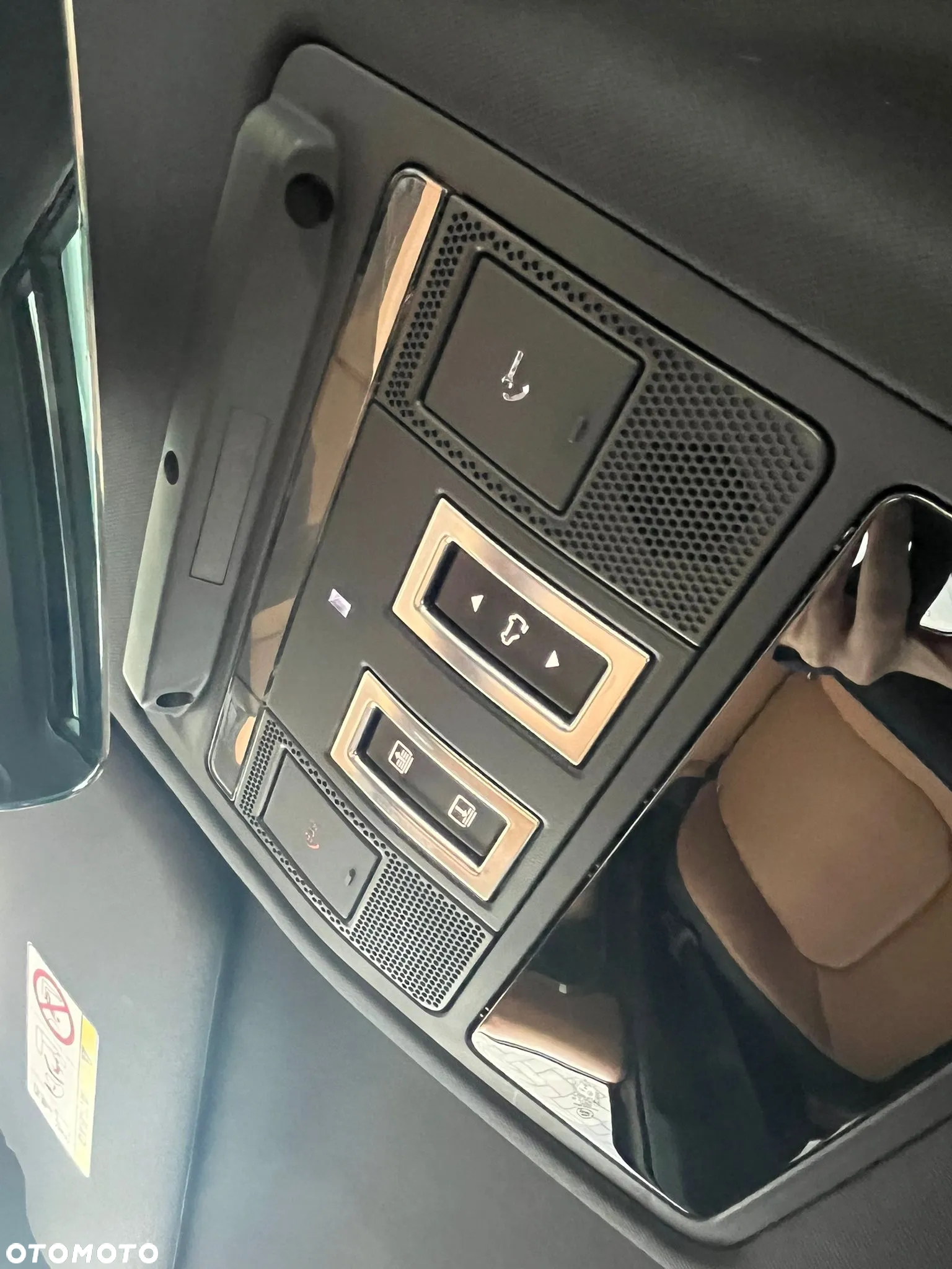 Land Rover Defender - 15