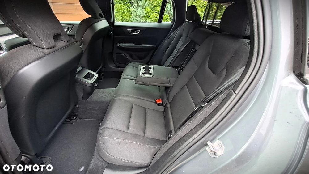 Volvo V60 D4 Geartronic Momentum - 13