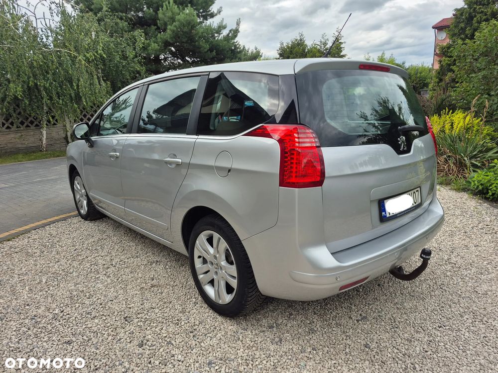 Peugeot 5008 HDI FAP 150 Family Plus - 15