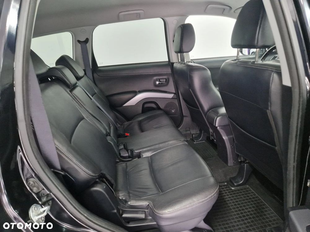 Mitsubishi Outlander - 7