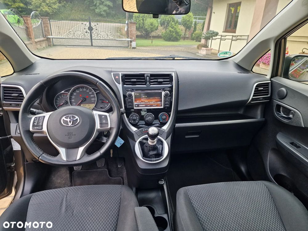 Toyota Verso S - 11