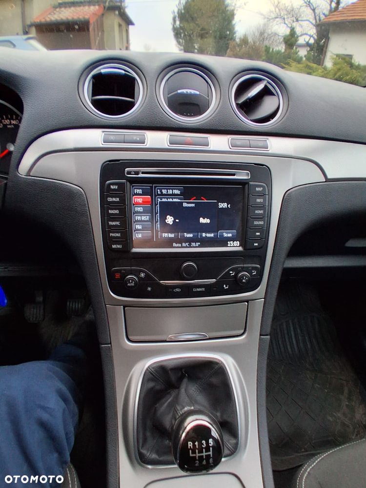 Ford Galaxy 1.6 TDCi Ghia - 11