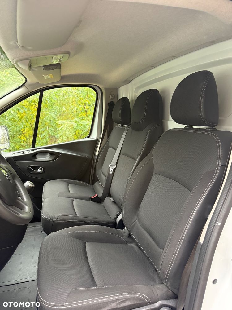 Renault Trafic - 16