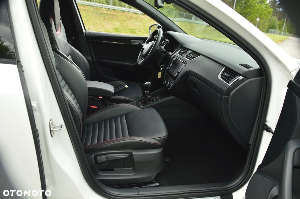 Skoda Octavia 2.0 TSI RS - 7