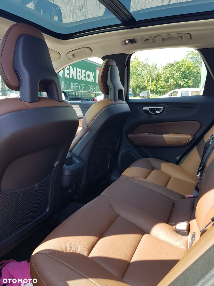 Volvo XC 60 D5 AWD Momentum - 14