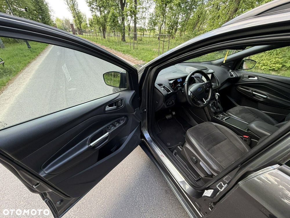 Ford Kuga - 19