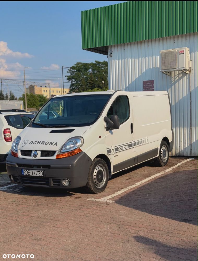 Renault Trafic - 1