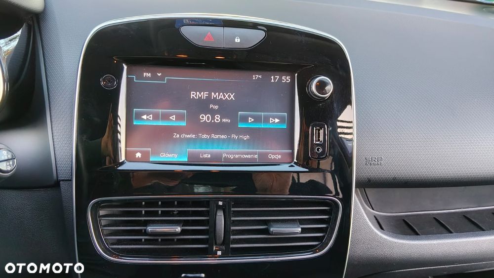 Renault Clio 1.2 16V 75 LIMITED - 23
