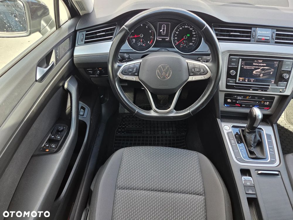 Volkswagen Passat - 10