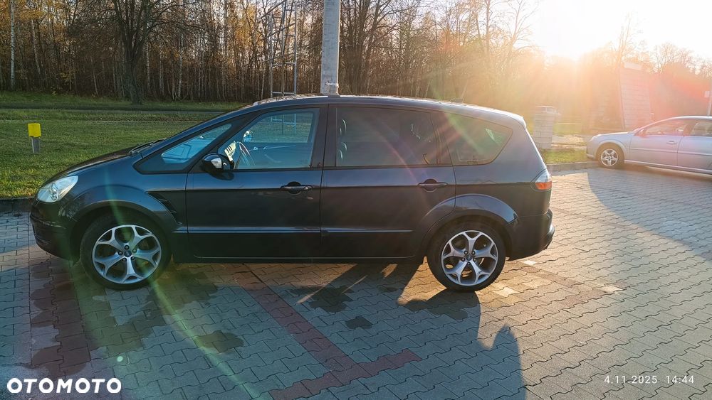 Ford S-Max 2.5 Titanium - 28