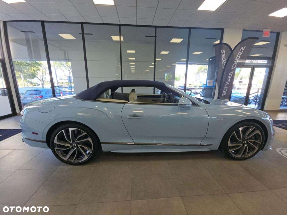 Bentley Continental GT - 16