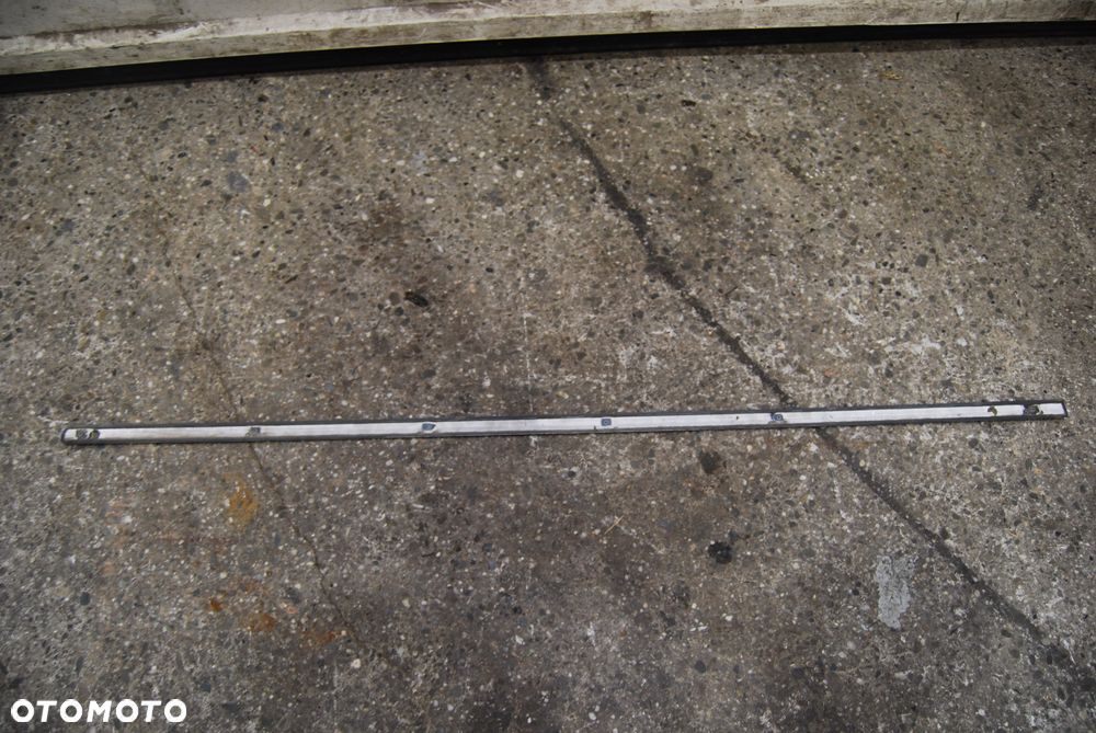 LISTWA DRZWI ZEWNĘTRZNA ŚRODKOWA AUDI A3 8L 3D LZ5K LEWY PRZÓD - 2