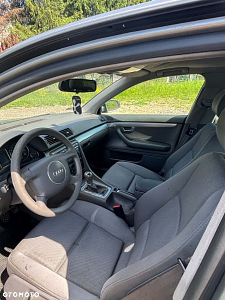 Audi A4 Limousine - 14